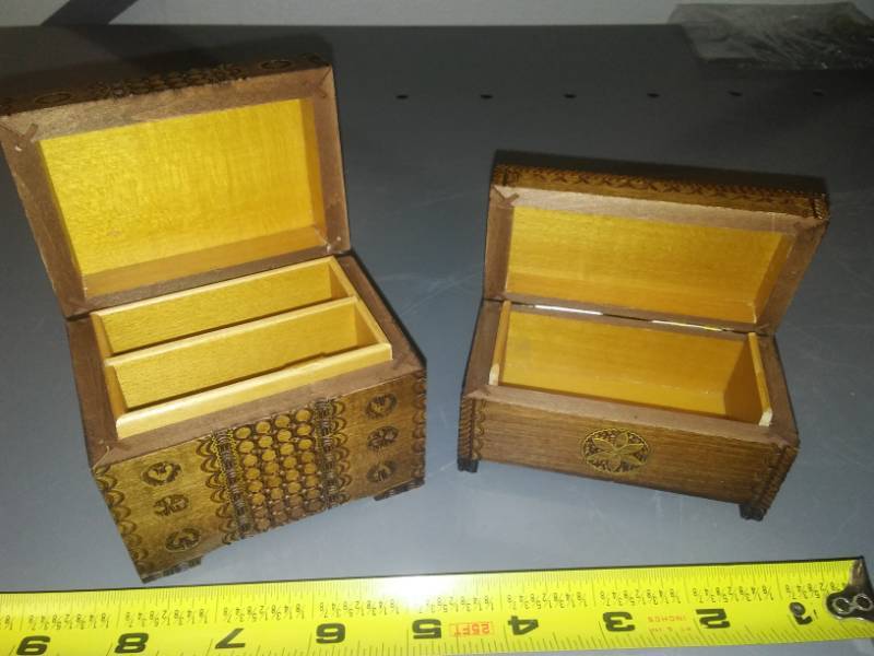 lot 193 image: Two small vintage wood boxes