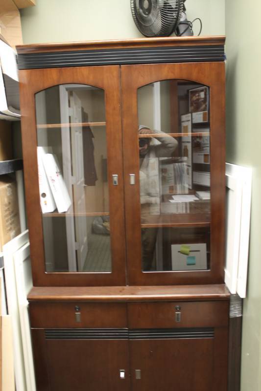 Huteh Book Case