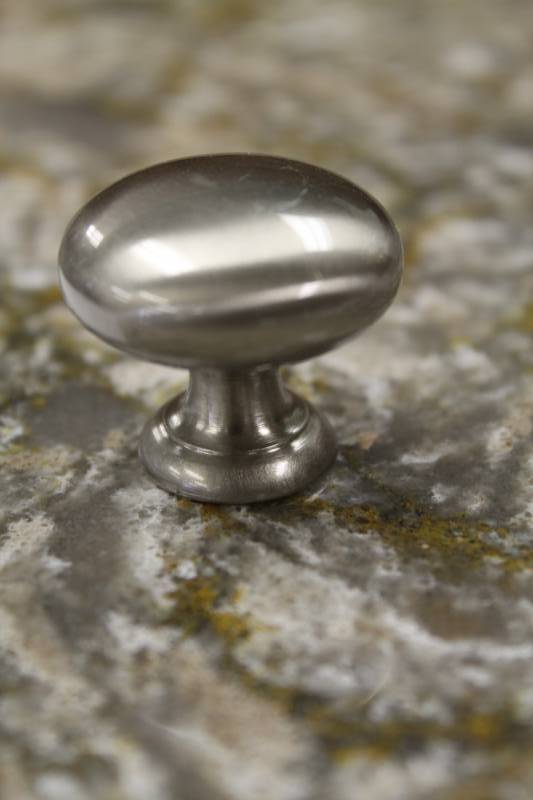 Lot Of Decorative Cabinet Knobs & Hardware