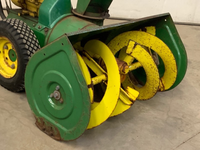 lot 2 image: John Deere 1032 Snow Blower