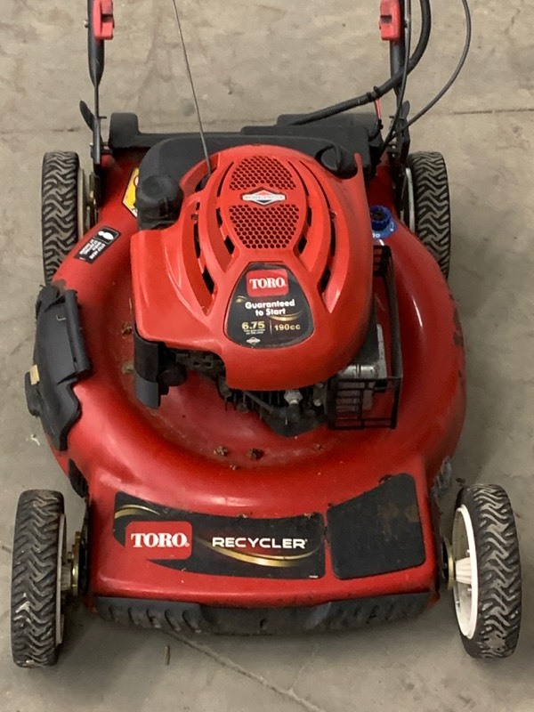 lot 6 image: Toro Recycler Lawn Mower