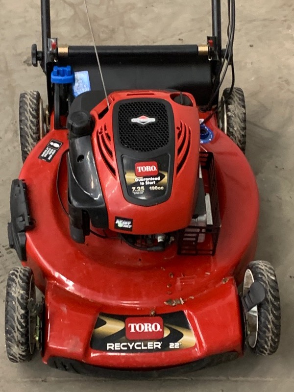 lot 7 image: Toro Recycler Lawn Mower