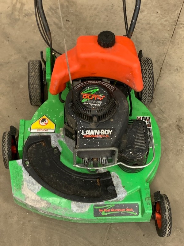 lot 4A image: Lawn Boy Commercial Mower