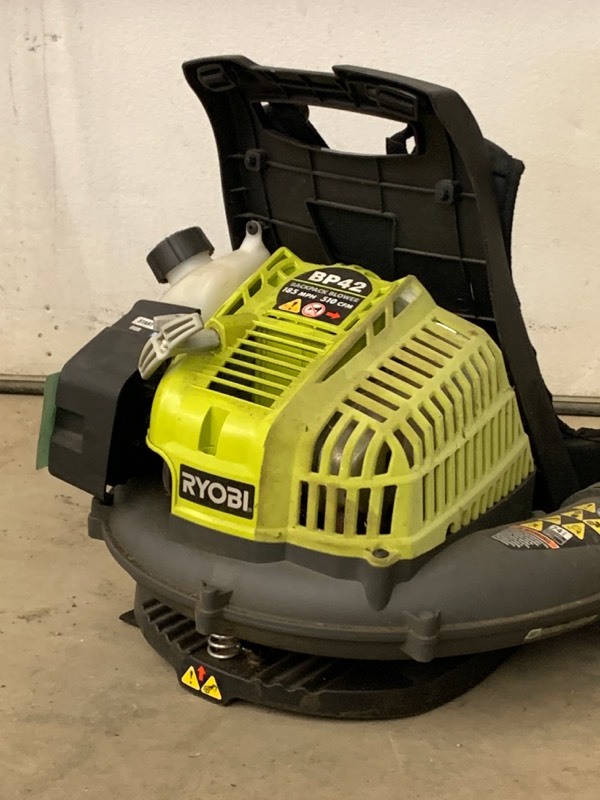 lot 16 image: Ryobi BP42 Backpack Blower
