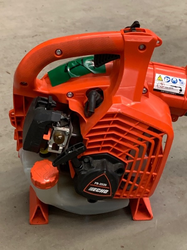 lot 17 image: Echo PB-2520 Handheld Blower