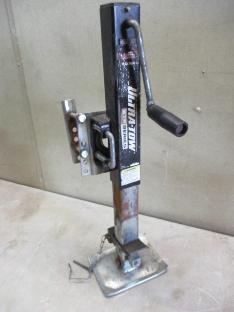 lot 4 image: Trailer tonque jack