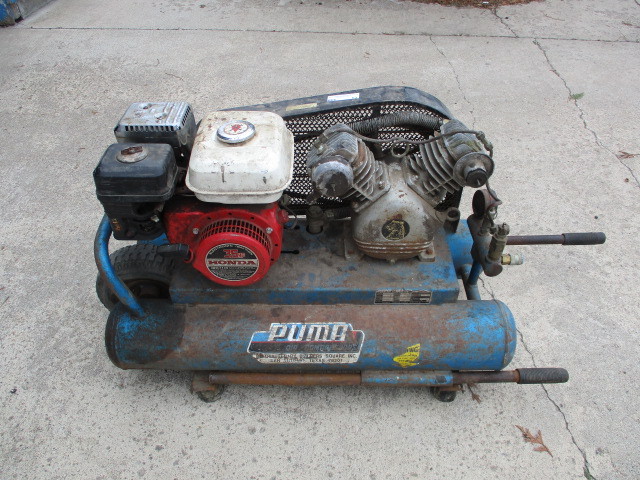 lot 13 image: Puma Air Compressor