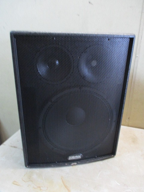 lot 31 image: EAW speaker Model FR153z