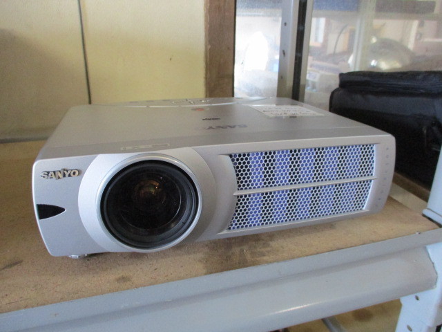 lot 34 image: Sanyo Pro Xtrax Projector
