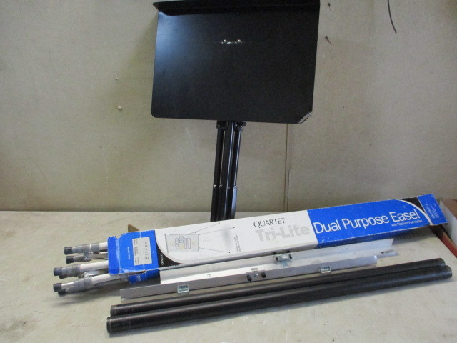 lot 37 image: EaselMusic standspeaker poles