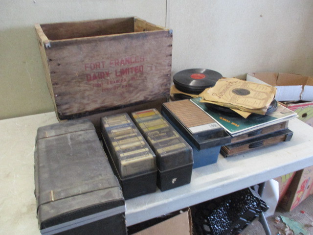 lot 46 image: 8 Tracks & Records