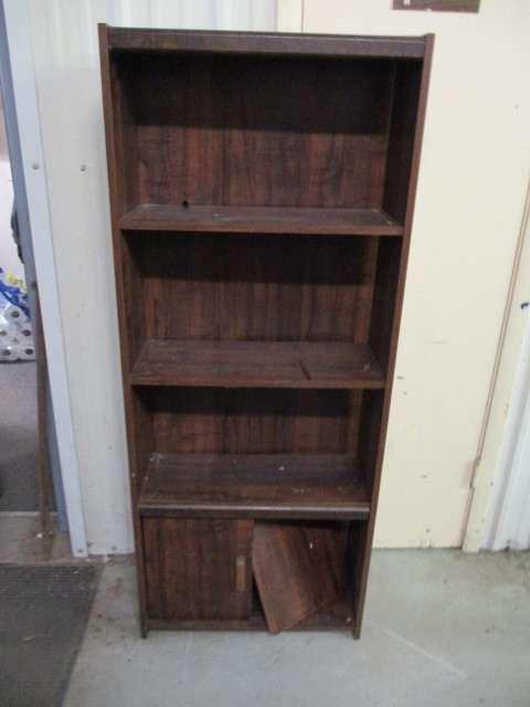 lot 76 image: Shelf unit