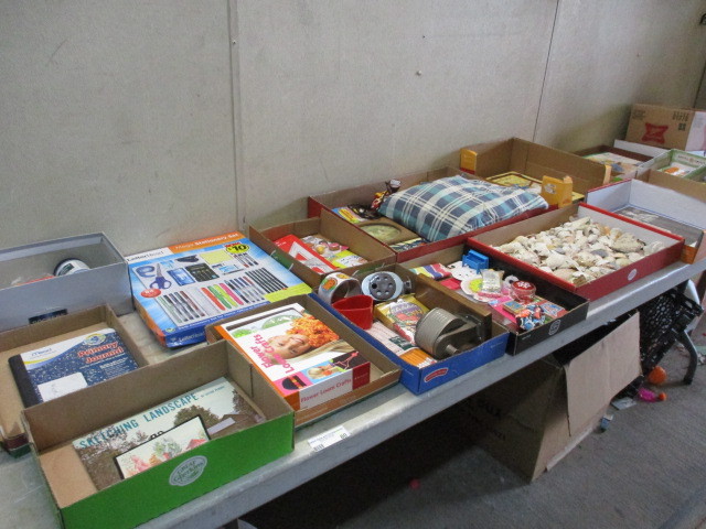 lot 80 image: Craft Supplies