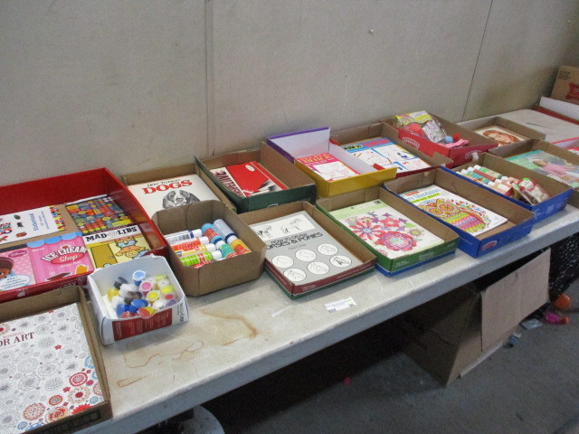 lot 96 image: Craft Supplies