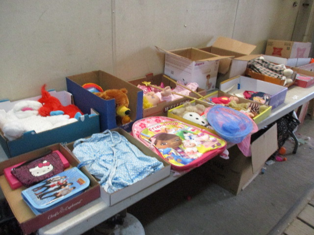 lot 98 image: Toys
