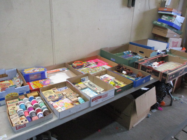 lot 105 image: Craft Supplies