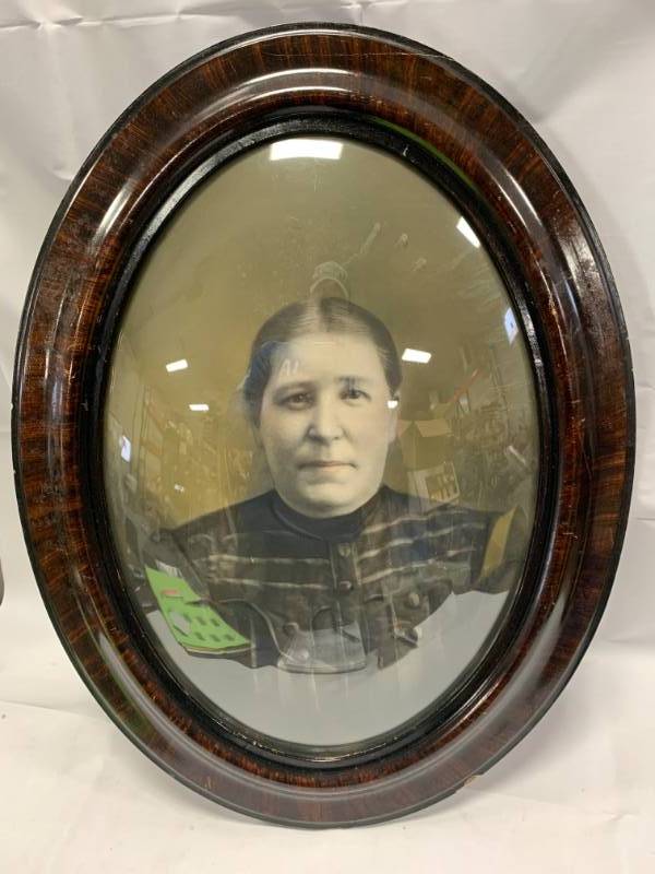 lot 15 image: Antique Framed Curved Glass Photo from 1800s