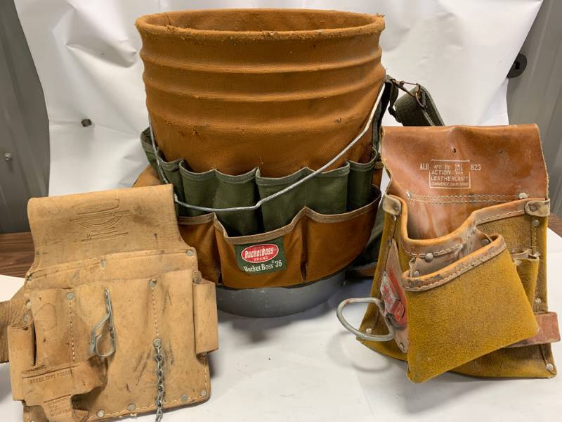 lot 43 image: Bucket Boss 36 with 2 Leather Tool Pouches