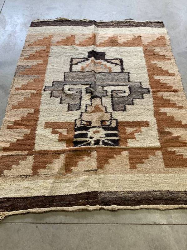 lot 54 image: Wool Blanket Hand Made in Peru 5 x 6 12