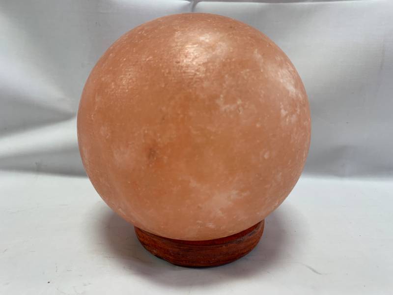 lot 61 image: Brand New Himalayan Salt Lamp Globe w Light