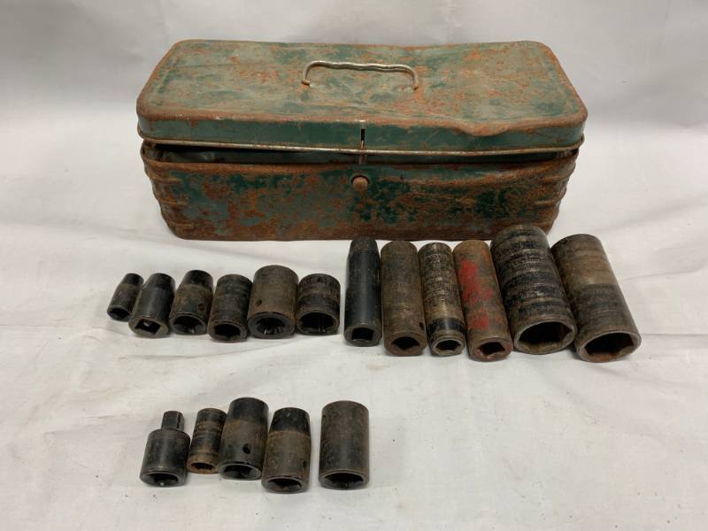 lot 90 image: Lot of 17 Impact Sockets & Toolbox