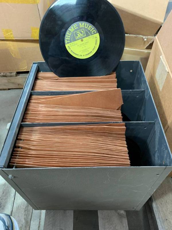 lot 124 image: Lot of aprrox 50 Record Albums