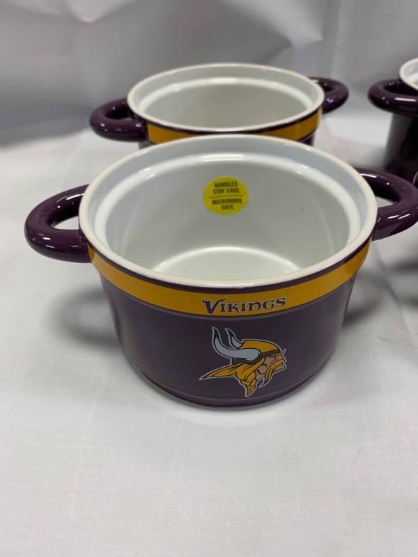 lot 126 image: New Lot of 4 Minnesota Vikings SoupChili Bowls
