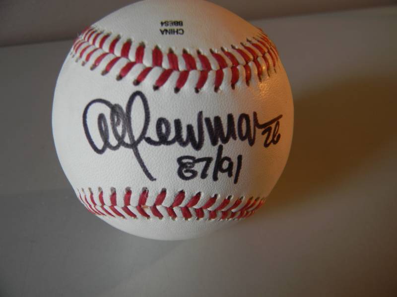 lot 21 image: AL NEWMAN MINNESOTA TWINS AUTOGRAPHED MLB BASEBALL - SIGNED AL NEWMAN 26, 87  91 - GREAT CONDITION - GREAT COLLECTIBLE - SEE PICTURES