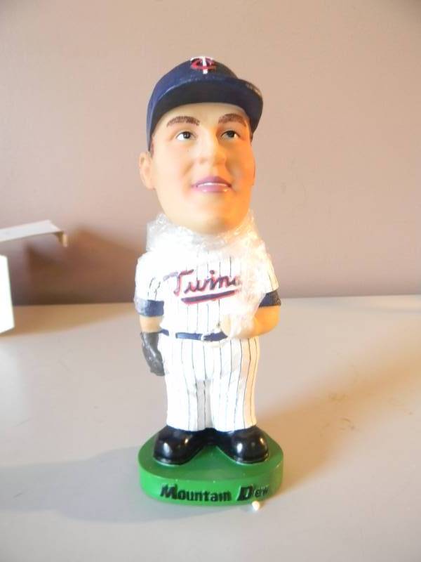 lot 27 image: Jim Kaat Minnesota Twins Mountain Dew Bobblehead - NEW IN BOX - VERY COOL BOBBLE - SEE PICTURES