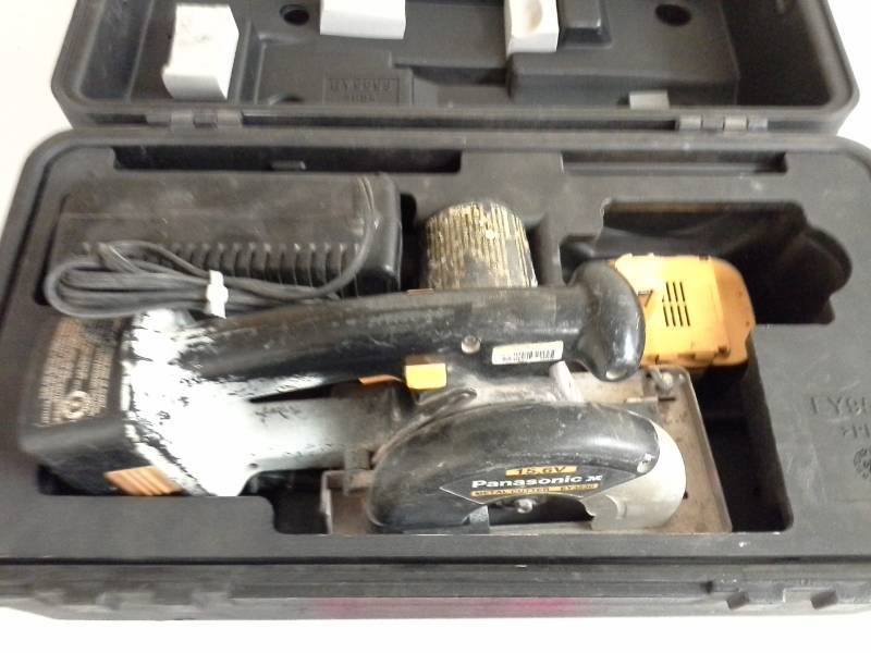 lot 795 image: Panasonic 15.6VDC Cordless 5-34in. Metal Cutter EY3530, Battery, Charger, Case