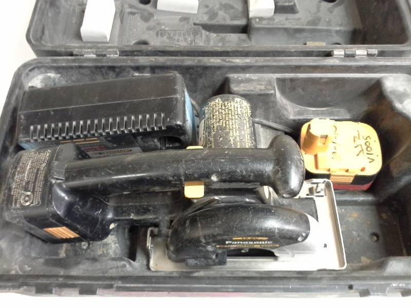 lot 796 image: Panasonic 15.6VDC Cordless 5-34in. Metal Cutter EY3530, Battery, Charger, Case