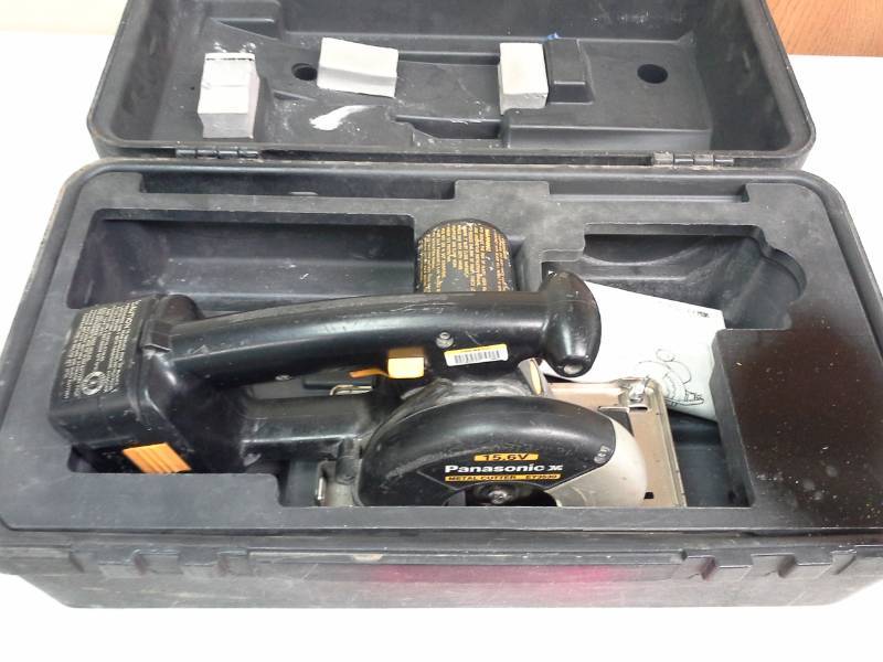 lot 802 image: Panasonic 15.6VDC Cordless 5-34in. Metal Cutter EY3530, Case