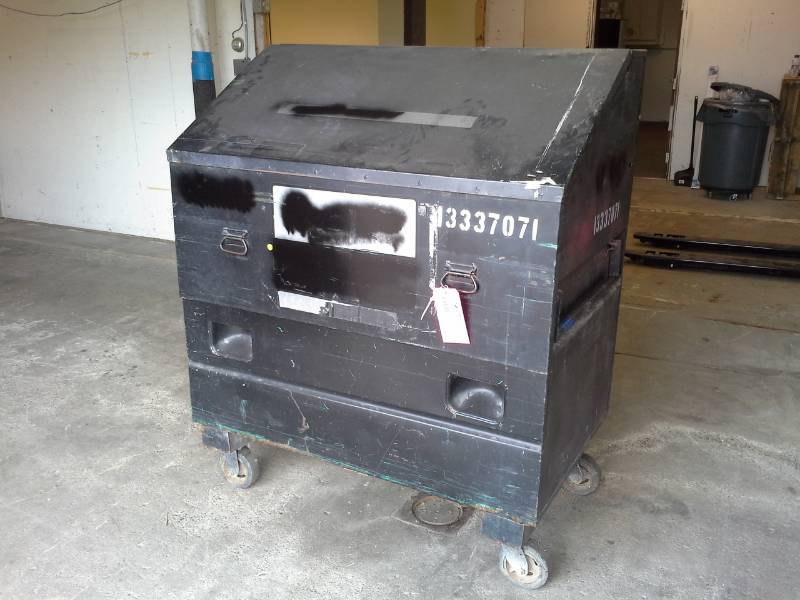 lot 707 image: Greenlee Slant Top Job Box