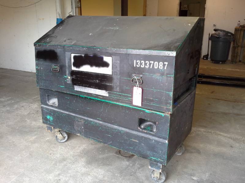 lot 709 image: Greenlee Slant Top Job Box