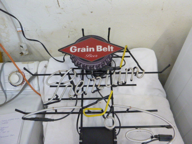 lot 11 image: Grain Belt Premium Beer Light Sign
