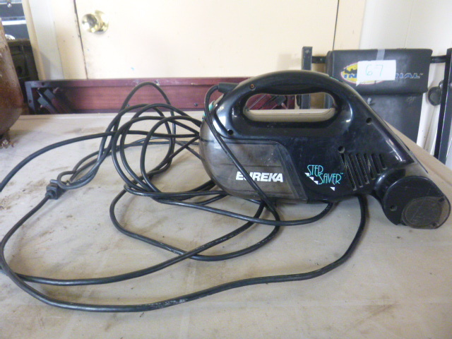 lot 70 image: Eureka Step Saver Vacuum
