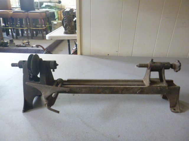 lot 77 image: Wood Lathe