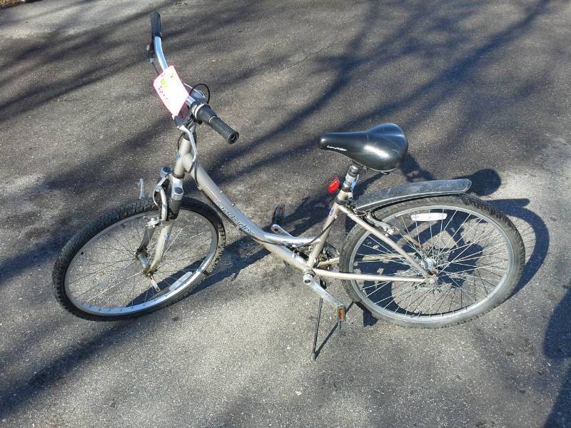 lot 339 image: Landrider  Girls Road Bike
