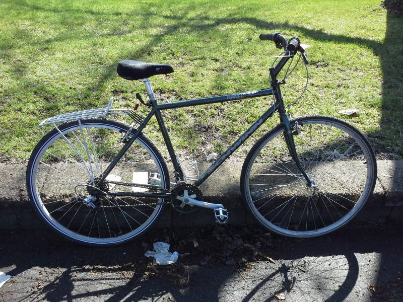 lot 352 image: Schwinn Ranger Road Bike