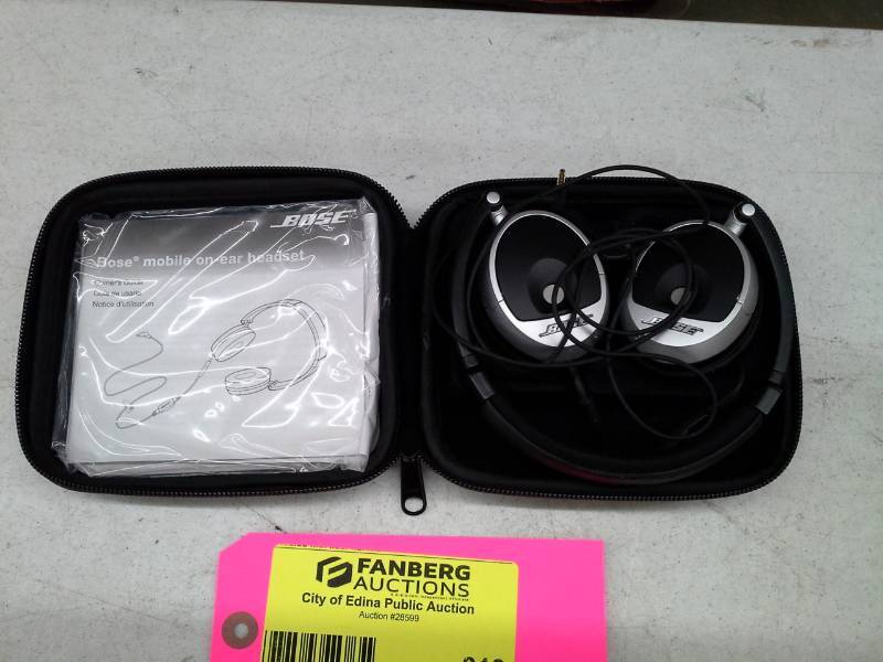 lot 313 image: Bose Mobile On-Ear Headset with Case, Manual