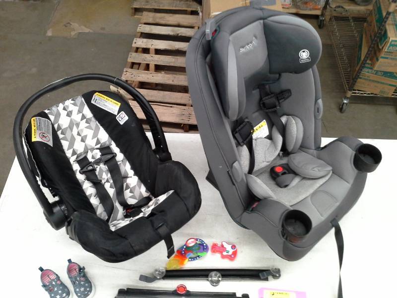 lot 383 image: Childrens Forward and Rear-Facing Car Seats, Window Shades, Shoes and Toys