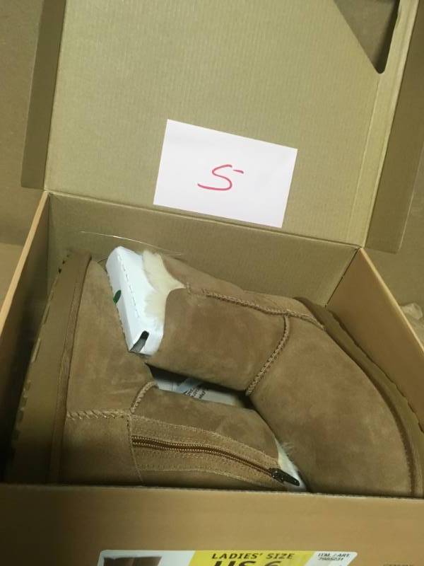 Kirkland Signature Womens Shearling zipper Boot, Chestnut, Sz 6 not used