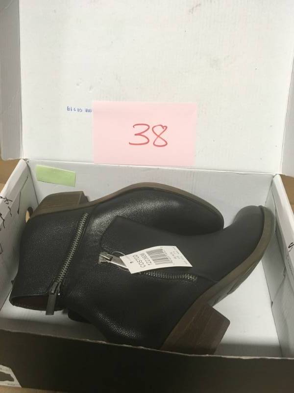 Kensie Womens Ghita Black Leather Short Ankle Boots - Black - Size 7.5 not used