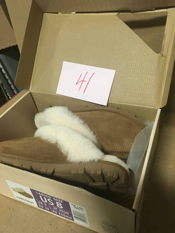 Kirkland Shearling Slipper Chestnut 8 not used