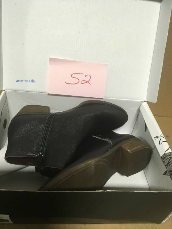 Kensie Womens Black Leather Ghita Short Ankle Boots SIZE 9 not used