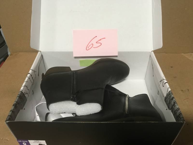 Kensie Ghita Ladies Short Booties-Black- Size 8 not used