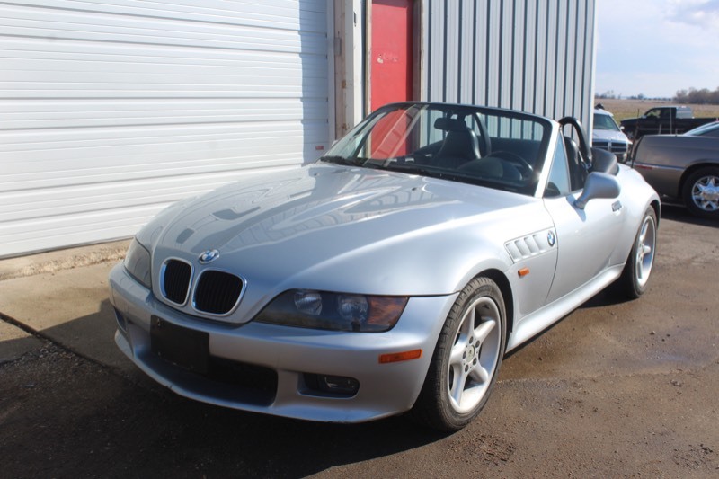 lot 3668 image: 1998 BMW Z3 Roadster - 100,046 Miles -