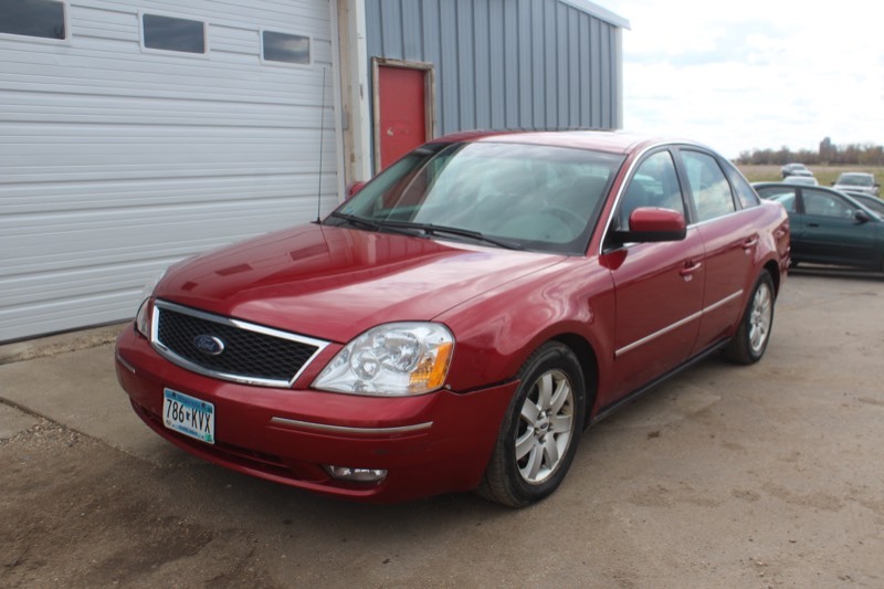 lot 3692 image: 2006 Ford Five Hundred SEL - 74,978 Miles -