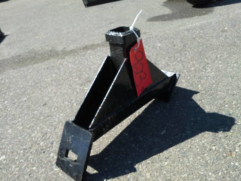 lot 923 image: Receiver Hitch for Skid Steer Quick Attach