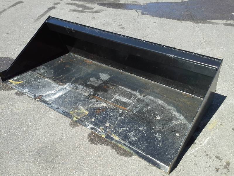 72 MaterialSnow Bucket (Skid Steer Attachment)